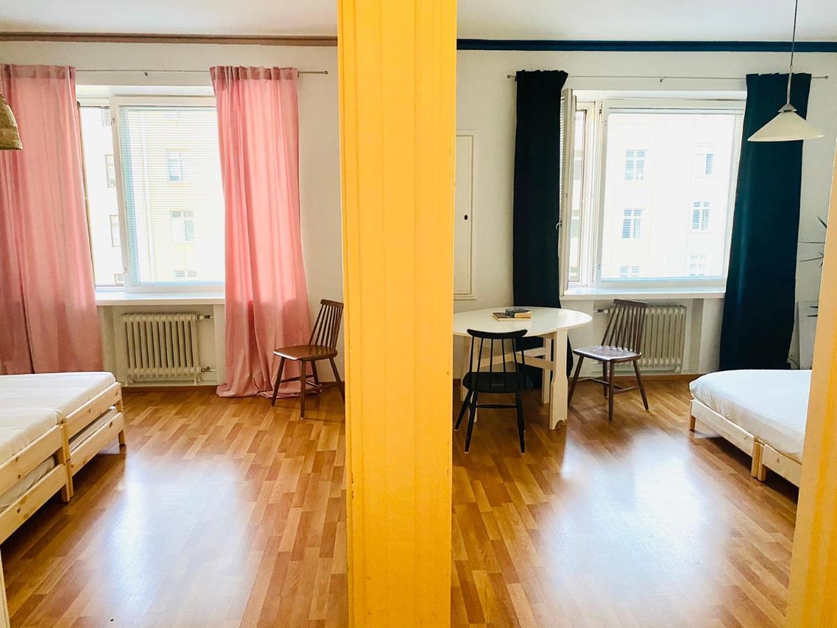 Respectful And Peaceful With Two Bedrooms Helsinki Luaran gambar